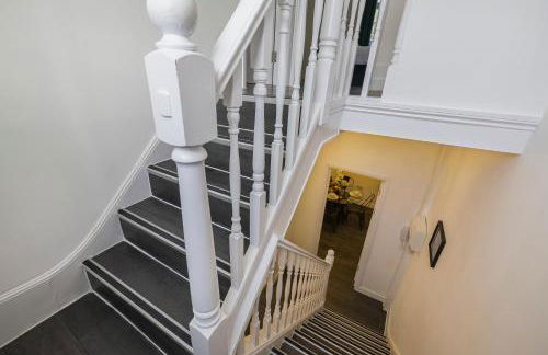 Station Side Sanctuary - 2BR Central Brighton Stay - Foto 42