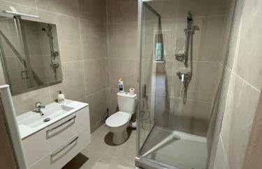 Appartement moderne rénové et tout équipé - Foto 3