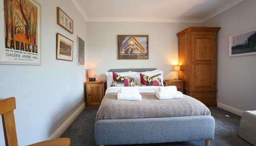 Vibrant 2 Bed, 2 Bath Home, Just Minutes to Town! - Foto 3