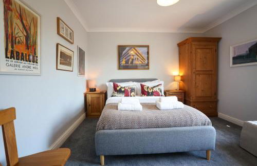 Vibrant 2 Bed, 2 Bath Home, Just Minutes to Town! - Foto 3