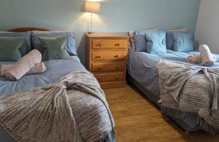 Vale Farm Cottages - Photo 37