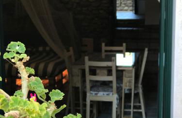 La Grotta - Photo 17