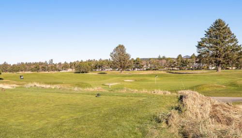 Seventh Street Cottage - Photo 3