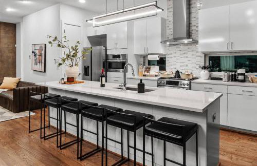 New Luxury Dallas Skyline View with Rooftop - Garage - MiniGolf - Firepit - WORLD CUP - Foto 18