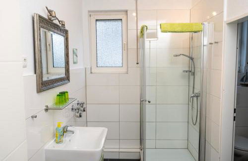 Fewo Art City-Studio Kassel 10, groß, modern, citynah, kostenfreie Parkplätze, Süd-Balkon, ruhig, Herkulesblick, voll ausgestattet - Foto 14