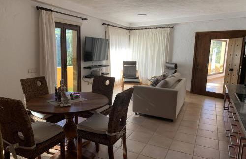 Relax in this Canary Islands Apartment with Breathtaking Mountain Views - Foto 8