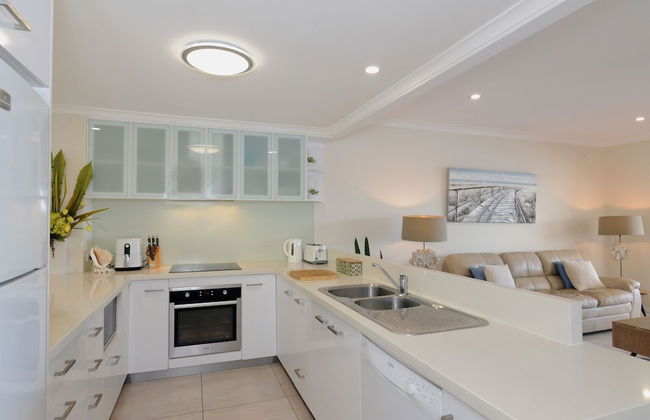 Noosa Entrance Waterfront Resort - Photo 76