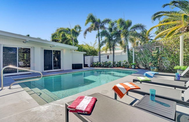 5BR with Heated Pool 5 min to Beach - Photo 35