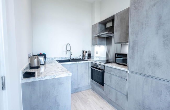 Roundhay Park One-bedroom Haven by Belvilla - Photo 9