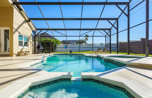 Gorgeous Modern 6BR South Facing Private Pool Hot Tub BBQ Theater 2 Miles Disney - Foto 50