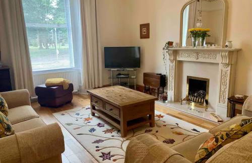 Allerton - Victorian Character Home in Stirling - Photo 2