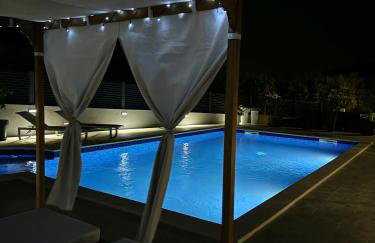 HelaMoni, New 5 Star 2 Person apartments with pool - Foto 32