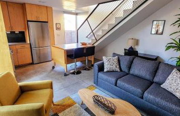 Chic Townhome Retreat nestled Downtown - Foto 1