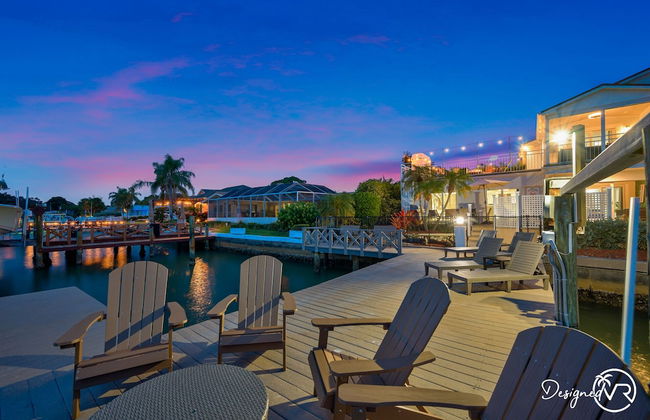 Chic 8BR with Heated Pool & Waterview - Photo 56