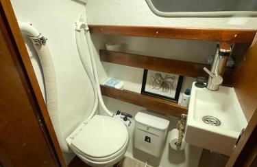 Süsses Motorboot - Bremen Überseestadt - Foto 53