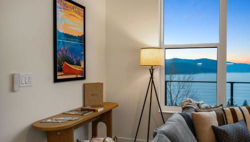 Hygge Hideaway - Breathtaking Lake View & Hot Tub - Foto 5