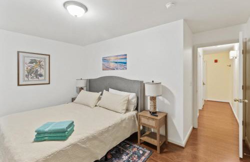 Bayfront Boardwalk Condo w Sunrise Views - Foto 13