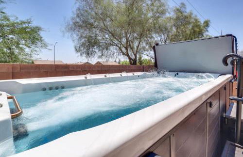 North Las Vegas Home with Hot Tub - 14 Mi to Strip! - Foto 35