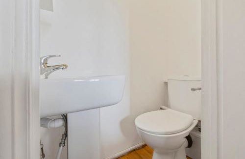 Ultra Luxury Central 2 BR Apartment By AltoLuxoExperience Short Lets & Serviced Accommodation With Free Wifi & Parking - Foto 26