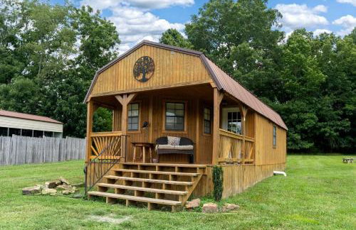 Serene Loft Cabin with Outdoor Grill and Fire Pit in Creal Springs, Illinois - Foto 1