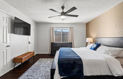 Red Door Hideaway 3BD Hot Tub Foosball - Foto 28