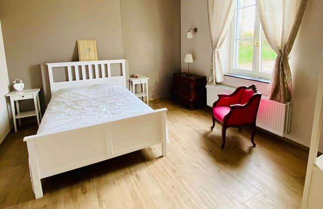 Elegant Hillside Mansion - Photo 8