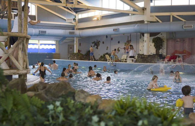 Restyled Bungalow with Dishwasher near Nature Reserve - Photo 10