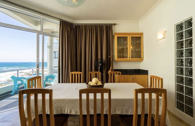 Bantry Beach Luxury Suites - Photo 18