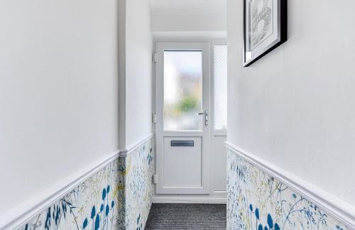 Spacious Bedford House Sleeps 6 Superfast WiFi Weekly Rates - Foto 36