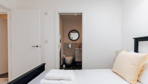 Redland Stay In Bespoke Home 2 of 2 - Foto 2