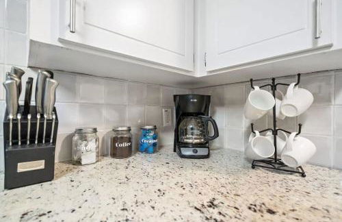 Entire 3 bedroom 1 and half bath home in Deer Park high speed wifi - Foto 8