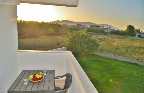 Reina Apartments - Photo 38