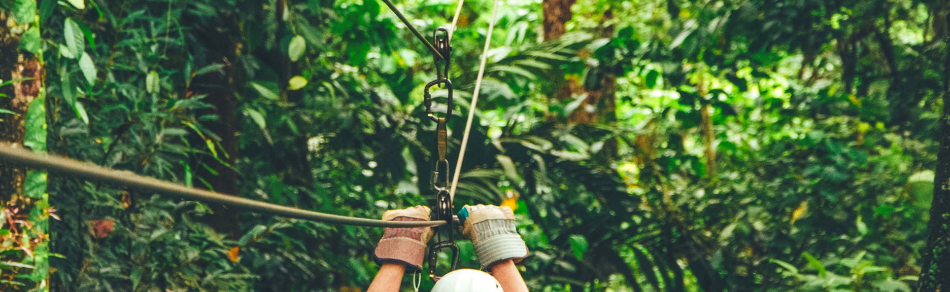 Tirolesa no Parque de Aventura San Luis