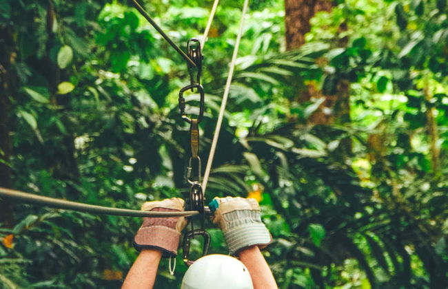 Tirolesa no Parque de Aventura San Luis - Foto 1