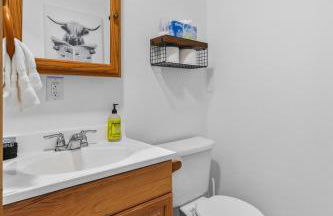 Evergreen Escape- Walk to Downtown & Boat/trailer Parking! - Foto 23