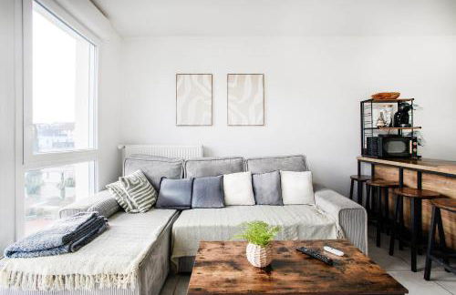 T2 lumineux avec balcon - 4 pers, métro et PartDieu - Foto 2