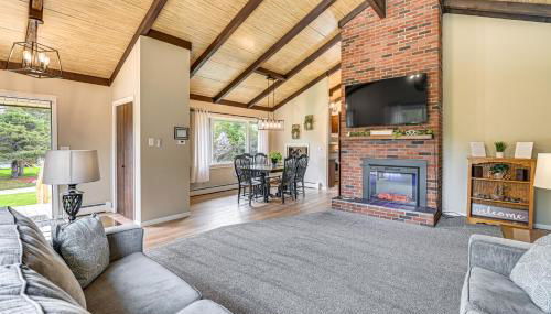 Newcomb Retreat with Mountain Views and Fire Pit! - Foto 4