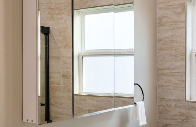 Luxury Modern Retreat w Spacious Yard Premium Comfort - Foto 16