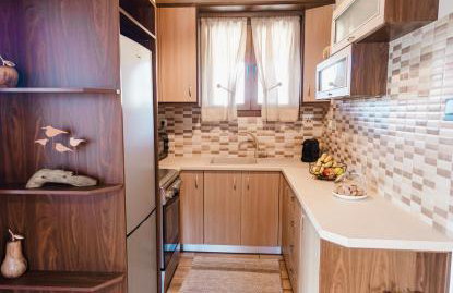 Alexi's House - Photo 13