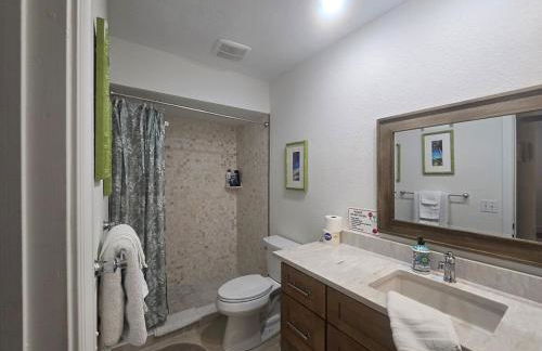 An Island Getaway at Palm Tree Villas - Photo 23