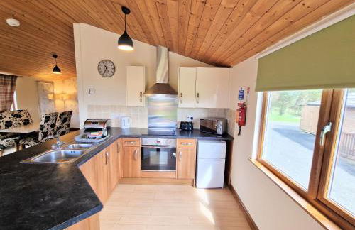 Lomond 3 with Private Hot Tub - Fife - Loch Leven - Lomond Hills -Pet Friendly - Photo 16