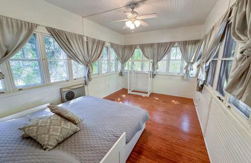 Adorable 1920s home near UF stadium sleeps 10 - Foto 2