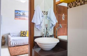 Dois Quartos, Sacada com Churrasqueira, a 400 MTS do Projeto Tamar e 800 MTS do Aquário - Foto 25