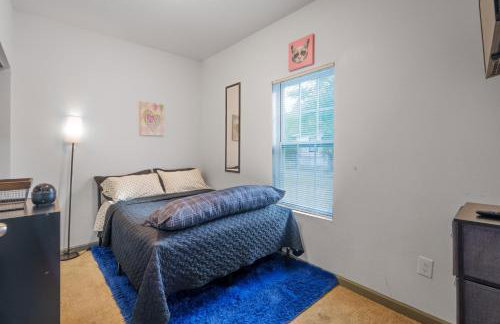 Stylish & Quiet 3BD Sleeps 8 Near Stadium & Downtown - Foto 12