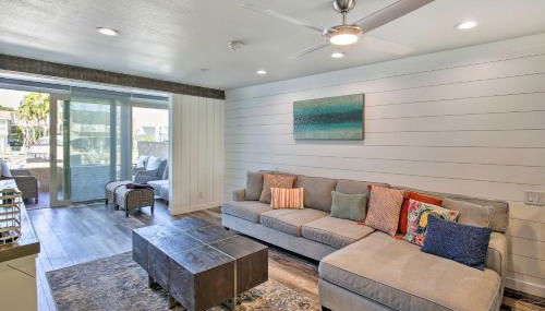 Waterfront Huntington Beach Condo with Fire Pit - Foto 3