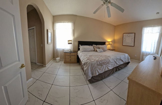 Beautiful 4 Bed Villa in Orlando Sleeping 10 - Foto 4