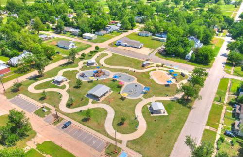 Guthrie's Historic Firehouse - Photo 12