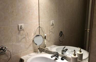 Bonito apartamento con jardín, piscina y aparcamiento gratuito - Photo 6