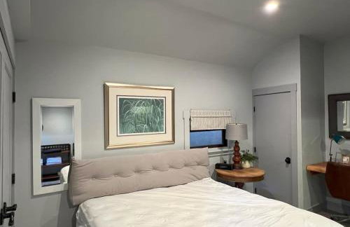 Redwood Room - Photo 2