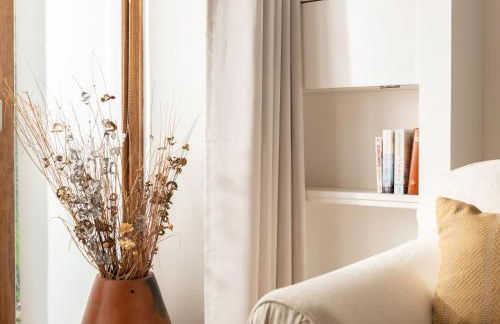 Corn Barn at East Trenean Farm -Luxury Cornish Barn Conversion sleeping 8 with hot tub, private garden, rural views and EV facilities - Foto 24